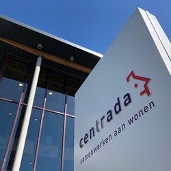 Zoon overleden huurster wil flat niet uit 'en veroorzaakt overlast'