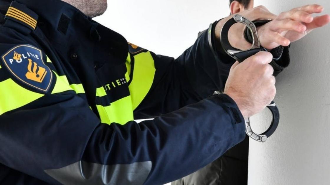 Lelystedeling verdacht van inbraak in Amsterdam, onderzoek naar tweede verdachte