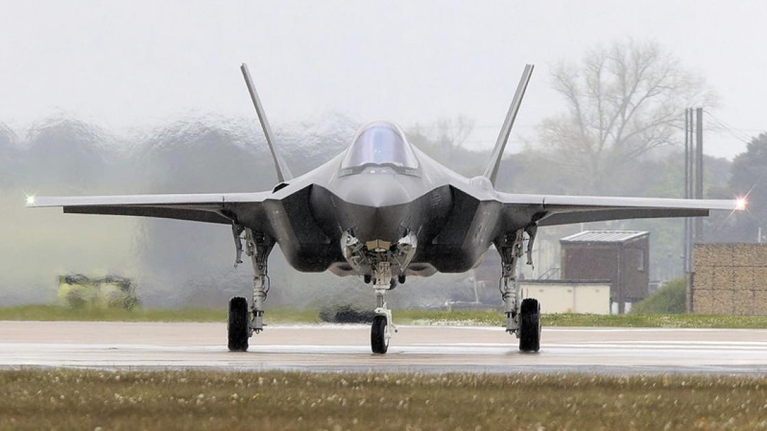 Kabinet wil nog dit jaar knopen doorhakken over F-35 ’s in Lelystad en kazerne Zeewolde