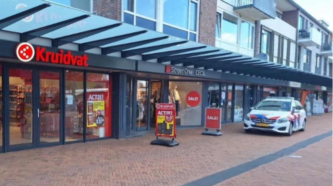 Politie arresteert Lelystedeling (17) na overval in Dronten