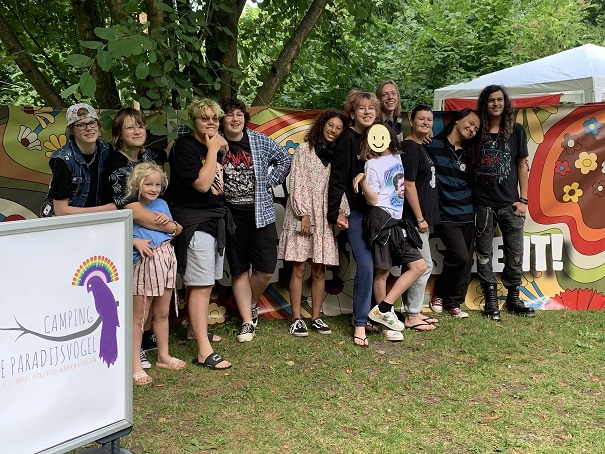Regenboogcamping Paradijsvogel vertrekt wegens groei