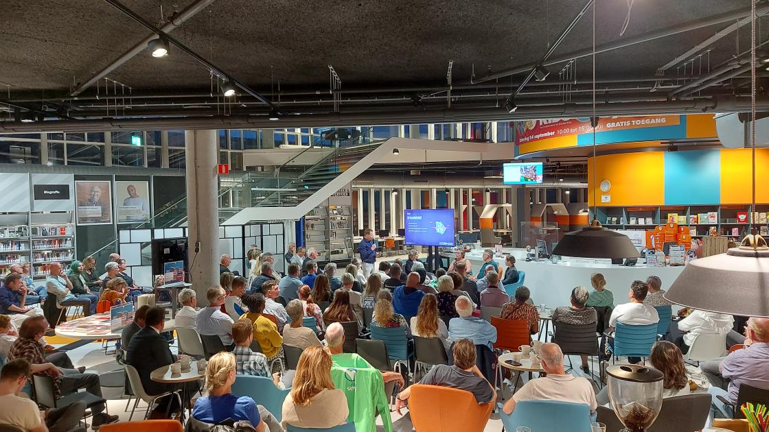 Hoge opkomst bij meet-up van in Lelystad verblijvende Pointerredactie