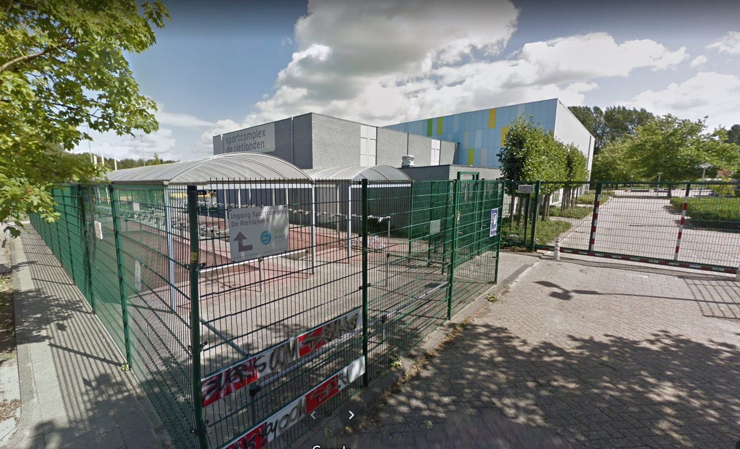 Een voor turnen geschikte sportzaal gaat de gemeente fors meer kosten