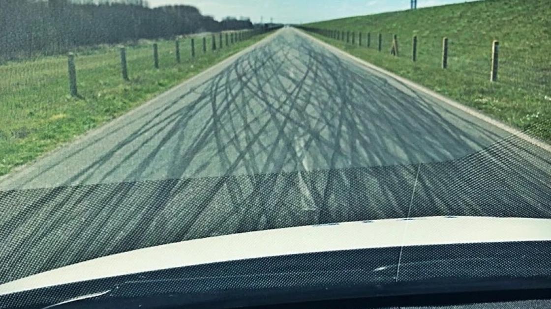 'Wegen Flevokust ’s nachts en in weekend afsluiten tegen illegale straatraces'