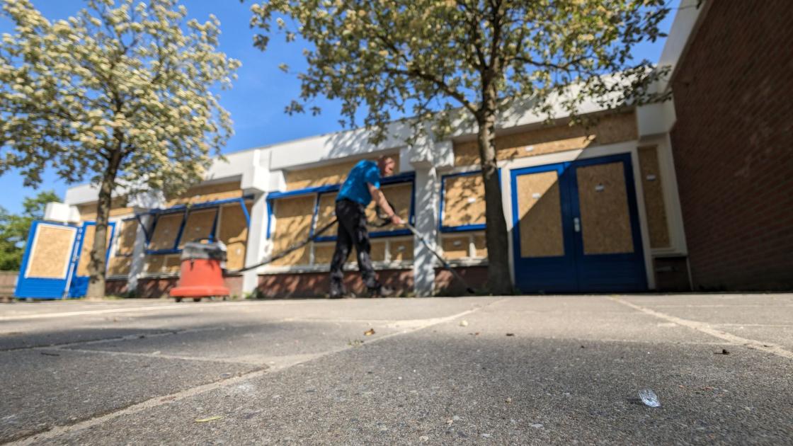 Raadsleden laten zich informeren over grimmige sfeer rond scholen