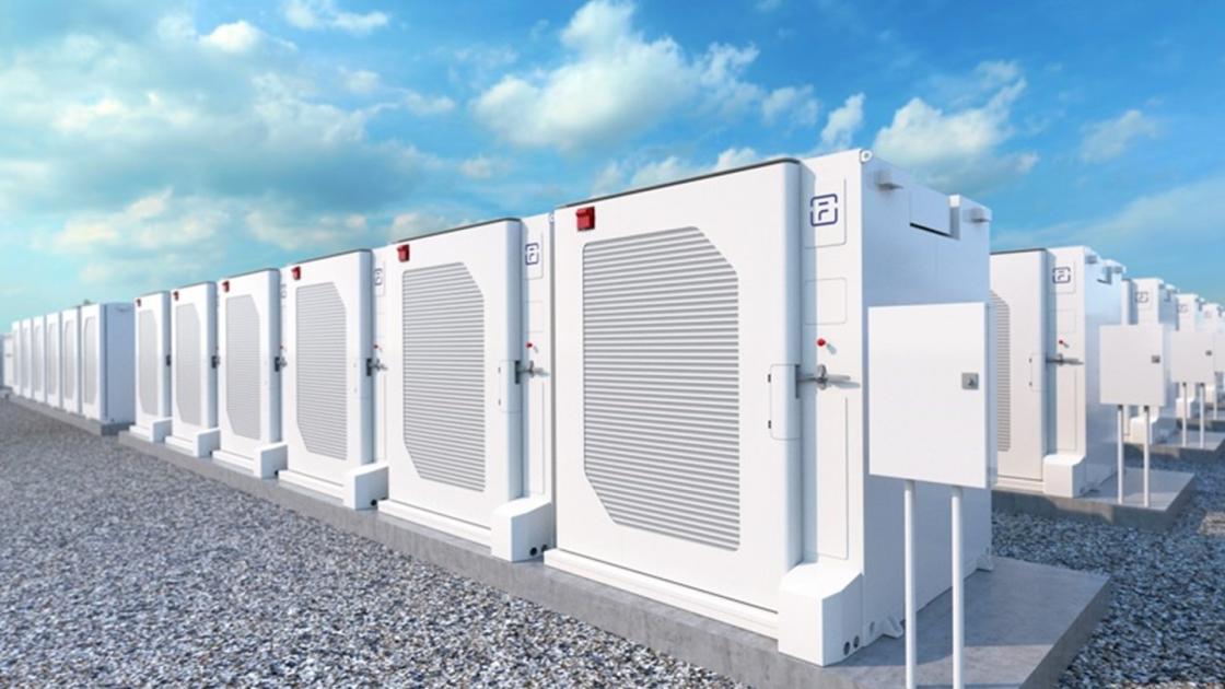 Engie is begonnen met batterijenpark Maxima Centrale, de eerste staan