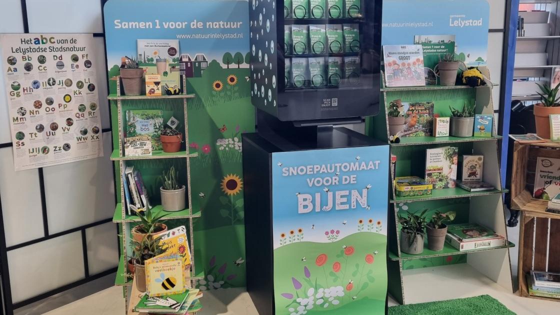 'Snoepautomaat voor bijen' moet mensen helpen de bij te helpen met (gratis) voer