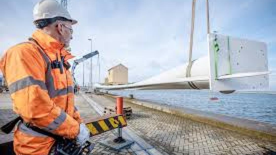 Proef met drijvende eilanden op oude windmolenbladen als bouwterrein