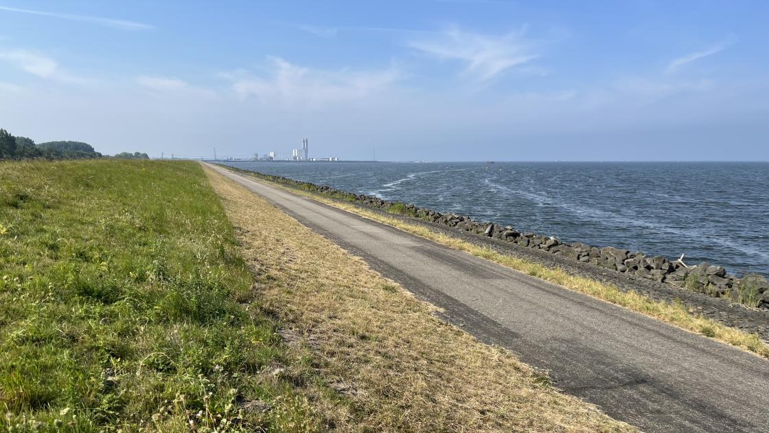 Pad langs IJsselmeerdijk wordt aangepast voor recreatief gebruik