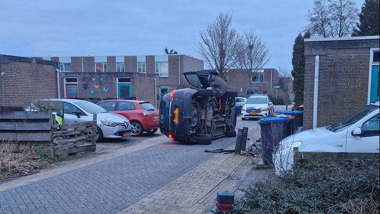  Auto ramt een en ander en crasht in Noordzeestraat