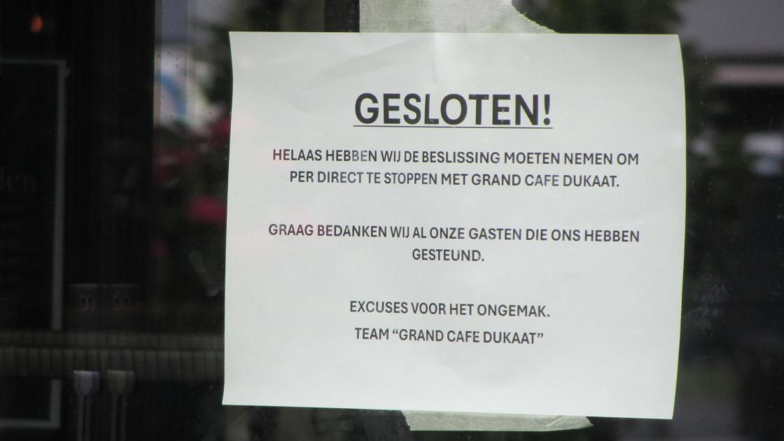 Grand café Dukaat redt het niet, eigenaar stopt er na dik halfjaar weer mee