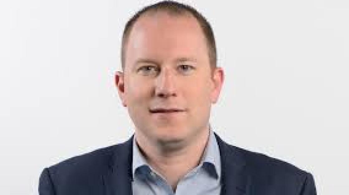 Koen Peeters tijdelijk aan het roer bij de redactie van Omroep Flevoland