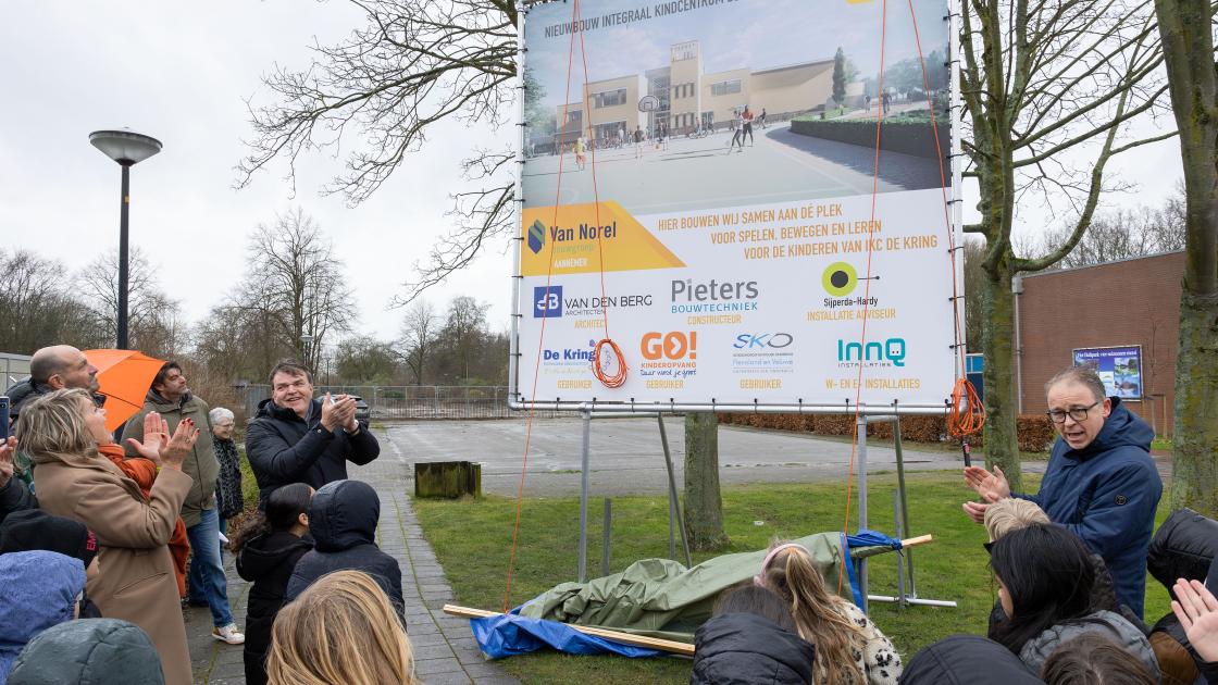 Leerlingen geven startschot nieuwbouw De Kring met vestiging GO! Kinderopvang