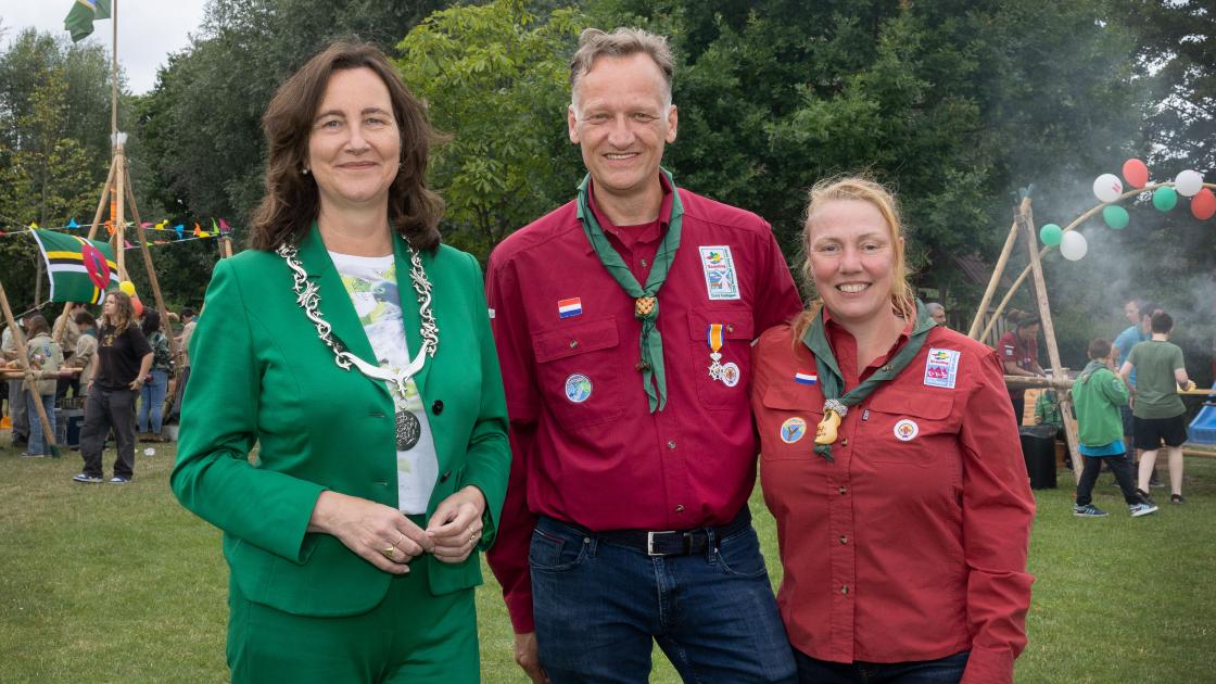 Scoutingvoorman (en nog veel meer) Guido Tol verrast met lintje van de koning