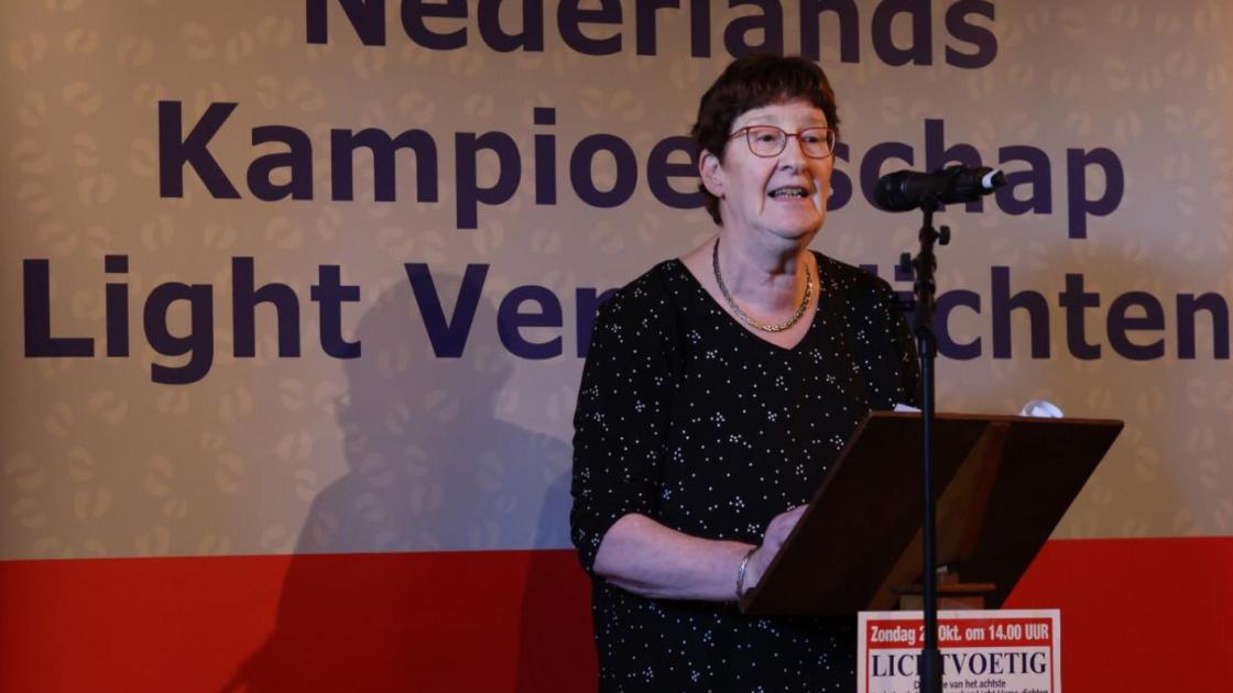 Gedicht van de week: ‘Buienradar’ (Marian van Gog)