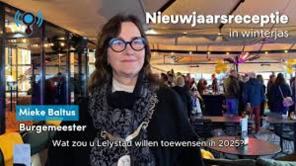 Er rolde zaterdagmiddag een vloedgolf aan goede wensen voor 2025 over Lelystad 