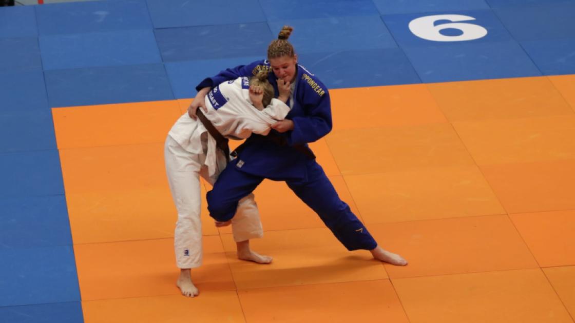 Lelystads judotalent begint crowdfunding voor internationale carrière