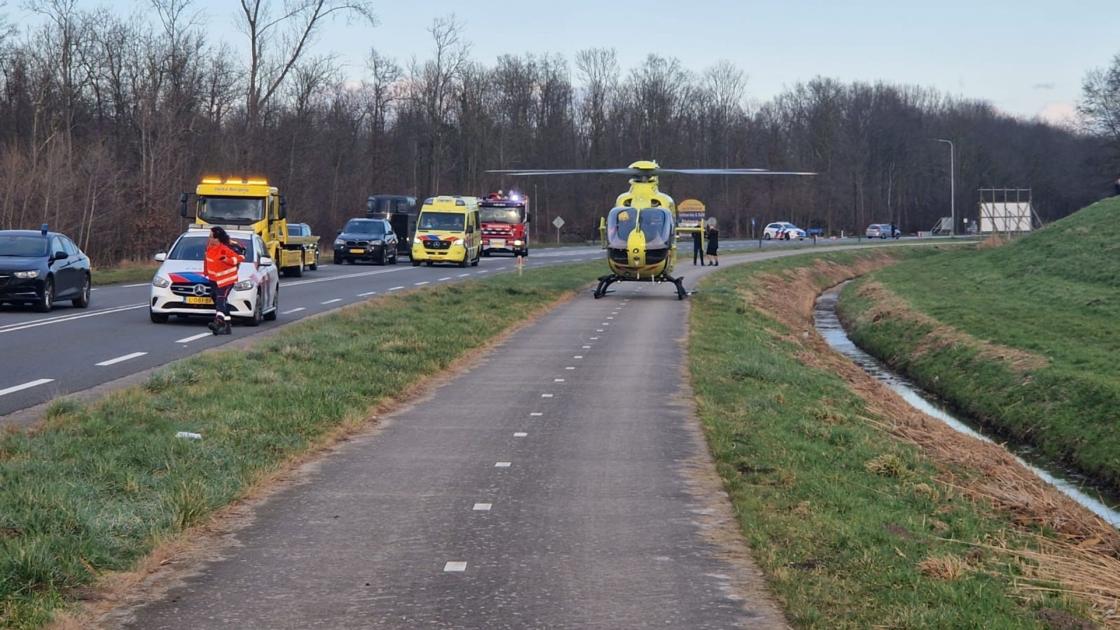Drie mensen zwaargewond bij gecompliceerd ongeluk op Houtribweg