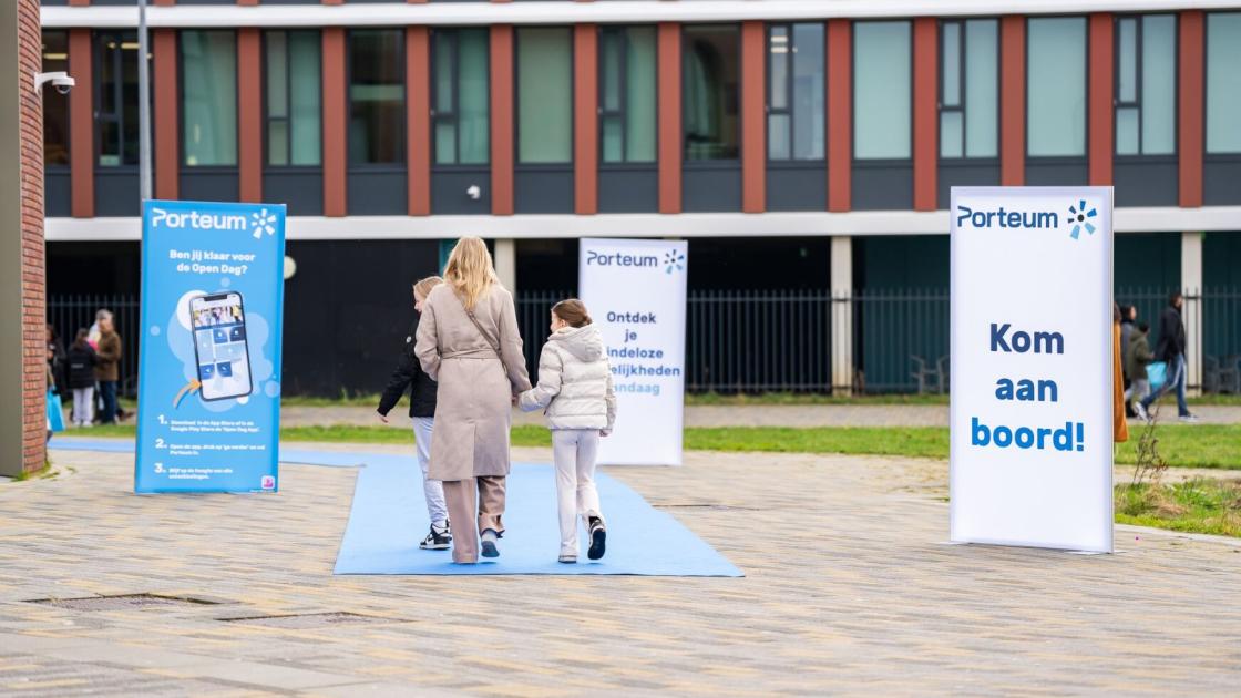 Nederlands grootste middelbare school heeft wegens drukte open dag op afspraak