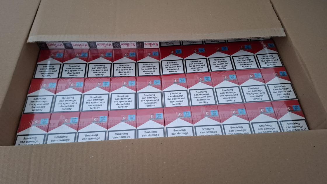 Controle boxen op Oostervaart levert 656 sloffen illegale sigaretten op