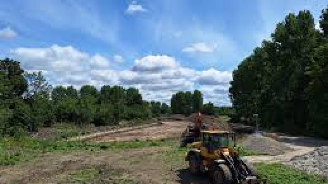 De vakantie begint weer, maar het werk aan de slenk in het Hollandse Hout ook