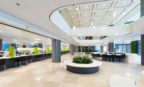 De Ombuigingen, deel 13: liever niet minder beveiligers in het Stadhuis