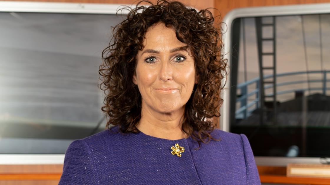 Gemeentesecretaris Carla Swart verwisselt Urk voor de lege stoel in Lelystad