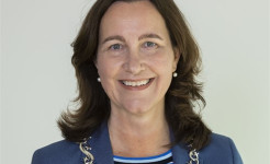 Verzorgers filmden seksgetinte grappen met demente vrouw