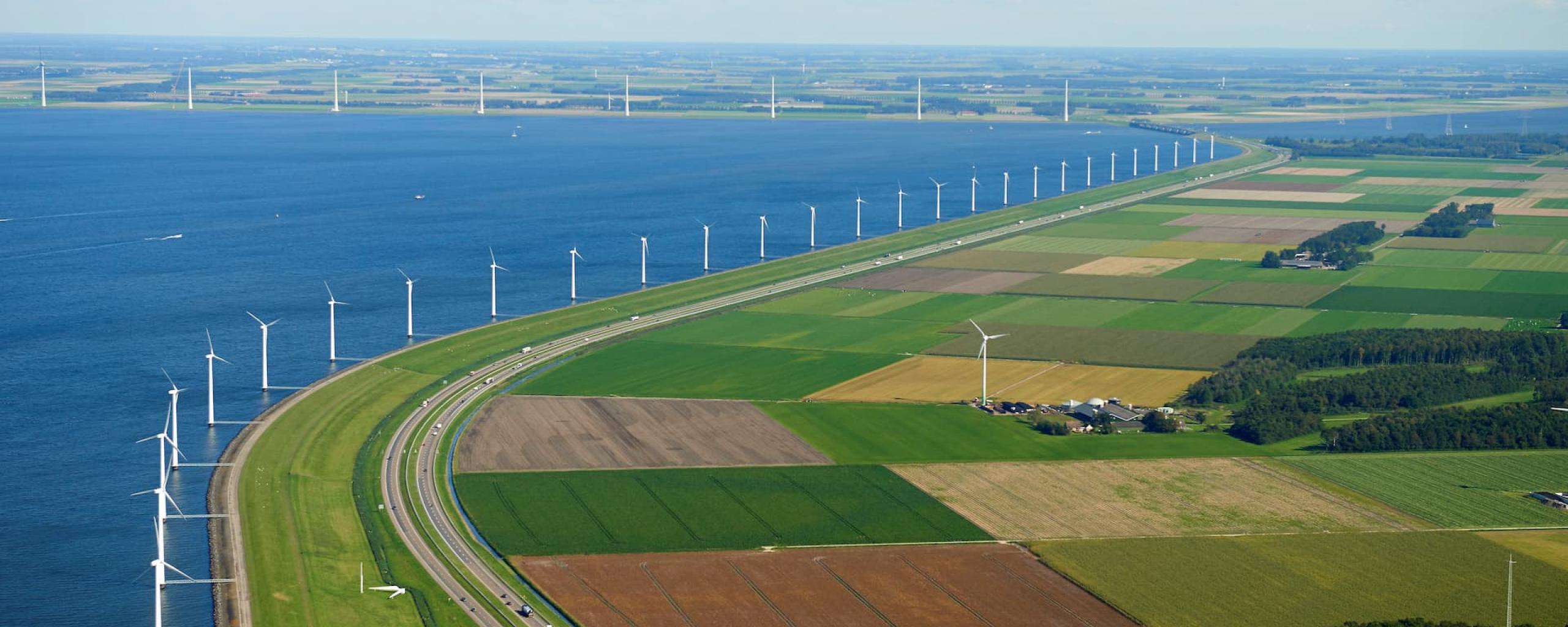 Project IJsselmeerdijk is waarschijnlijk voor combinatie van Boskalis en Van Oord 