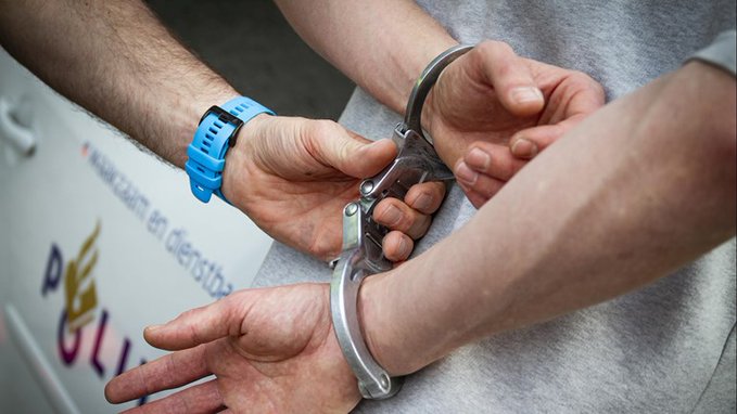 Jongen aangehouden in zaak beroving taxichauffeur, was al te zien op social media