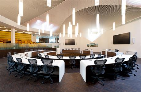 Raad gaat dieper in op recent nieuws rond de jeugdzorg, extra vergadering ingelast