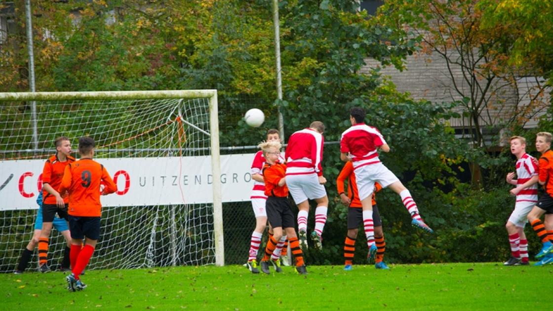 Clubs in brief aan raad: voetbal is  op stadhuis sluitpost, dat is slecht voor de stad