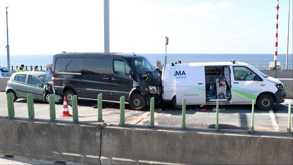 Fotograaf krijgt na 3 jaar gelijk: hij mocht toch op de A6 lopen