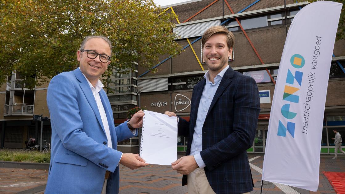 Flat voor mix van jong en oud kan er komen; verkoop grond oude postkantoor rond